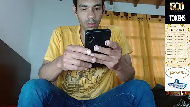 JohanyLatino online show from May 2026 10:47:01 PM