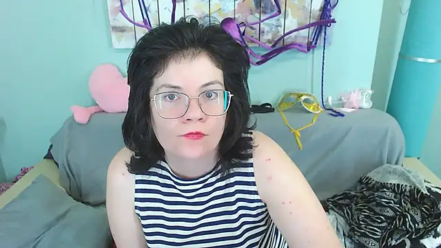 EverlyRays online show from December 2024 09:24:01 AM