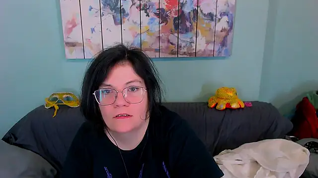 EverlyRays online show from April 2026 07:05:02 PM