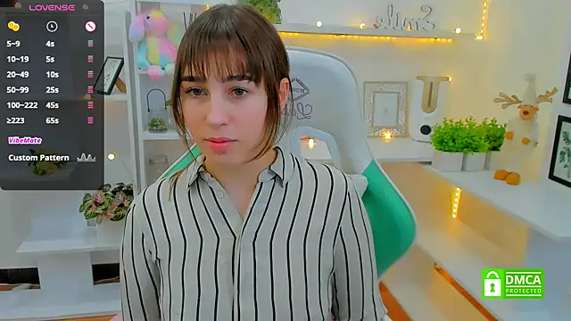  Eliizabeth  online show from January 2025 10:22:01 PM