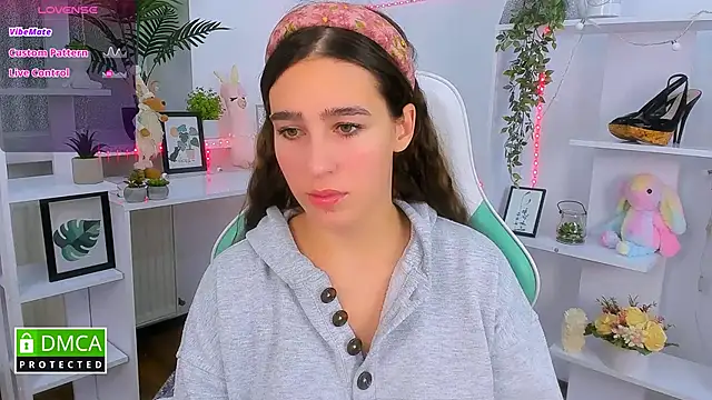  Eliizabeth  online show from October 2025 08:53:02 PM