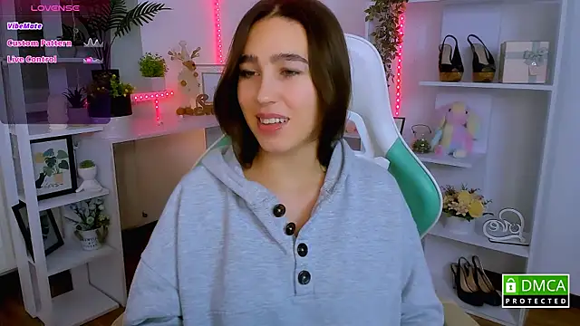  Eliizabeth  online show from December 2025 09:19:02 PM