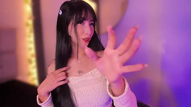 emma woods  online show from December 2024 12:16:02 PM