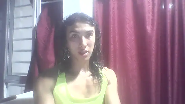 Snapshot of roxana_collins chatting on May 2026 04:29:02 AM roxana collins online show from May 2026 04:29:02 AM