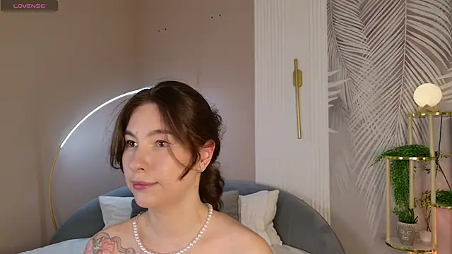 Marie Diaze online show from May 2026 05:01:02 AM