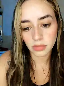 Snapshot of Natalia_Suarez chatting on December 2024 12:43:02 AM Natalia Suarez online show from December 2024 12:43:02 AM