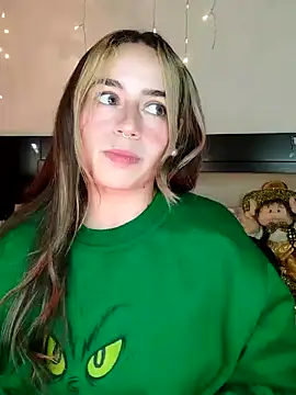 Snapshot of Natalia_Suarez chatting on December 2024 03:55:02 AM Natalia Suarez online show from December 2024 03:55:02 AM