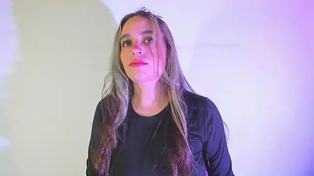 Snapshot of Natalia_Suarez chatting on October 2025 02:29:01 AM Natalia Suarez online show from October 2025 02:29:01 AM