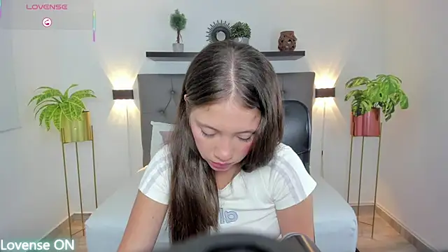 nataly rodri online show from November 2025 02:02:01 AM