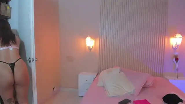 EmilyEvans7 online show from September 2025 07:19:02 PM