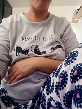 lolo890 online show from October 2025 11:47:01 AM