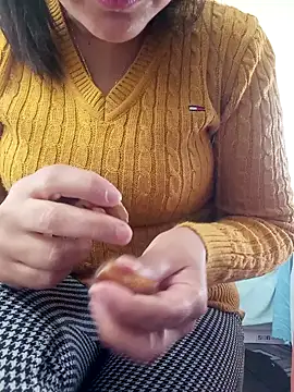 lolo890 online show from December 2025 09:14:01 AM