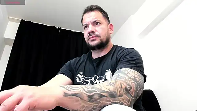 musclemonster31 online show from December 2025 08:39:01 PM