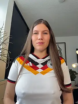 AmelieLaurent  online show from July 2026 03:51:01 PM