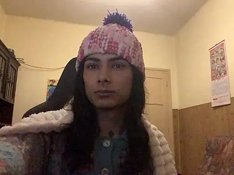 Snapshot of calliemaggotbone chatting on February 2026 04:14:02 PM calliemaggotbone online show from February 2026 04:14:02 PM