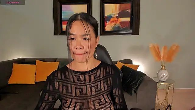 Snapshot of PuiYee chatting on January 2025 09:32:02 PM PuiYee online show from January 2025 09:32:02 PM