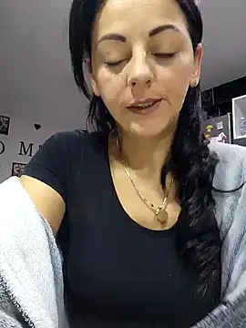 bruneta sexy23 online show from February 2025 04:25:01 AM