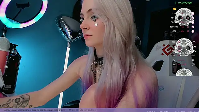 Snapshot of Fridart-house_Fortuna chatting on January 2025 01:59:02 PM Fridart-house Fortuna online show from January 2025 01:59:02 PM