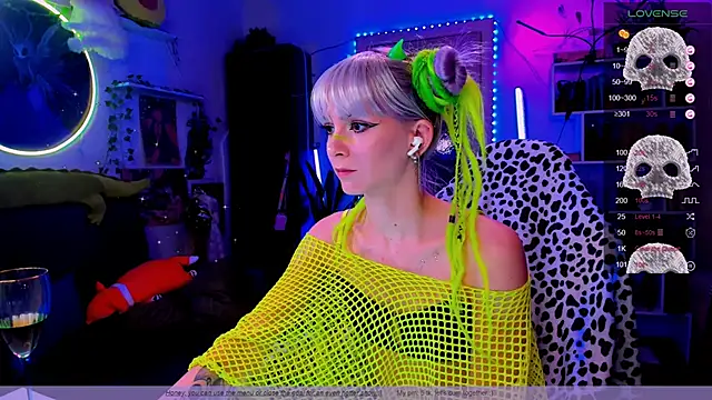 Snapshot of Fridart-house_Fortuna chatting on November 2025 09:58:01 PM Fridart-house Fortuna online show from November 2025 09:58:01 PM