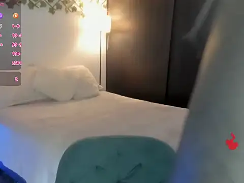 naty nattttttt online show from October 2025 01:46:02 PM