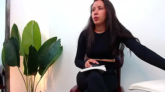 marthina thompsson online show from January 2025 03:40:02 PM