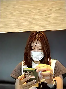 Snapshot of Love_me_Eri_ chatting on May 2026 08:09:01 AM Love me Eri online show from May 2026 08:09:01 AM