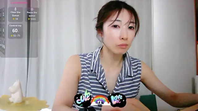 Snapshot of Love_me_Eri_ chatting on August 2026 06:34:02 AM Love me Eri online show from August 2026 06:34:02 AM