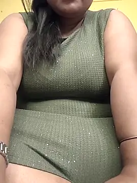 flamingoss online show from November 2025 06:40:01 PM