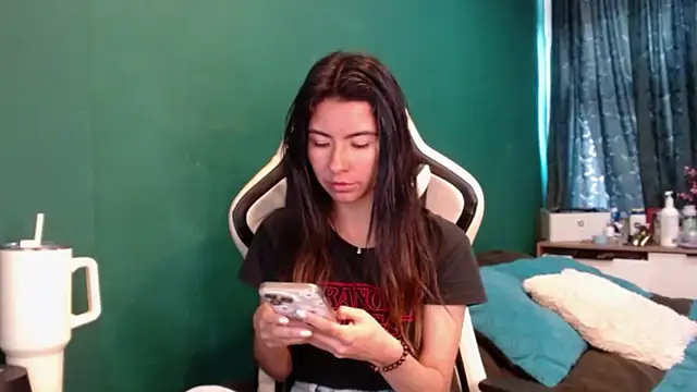 alice middlee online show from February 2026 03:00:01 PM