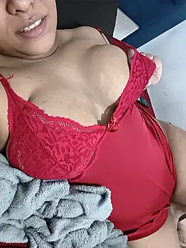 Donnababy online show from May 2026 10:48:01 PM