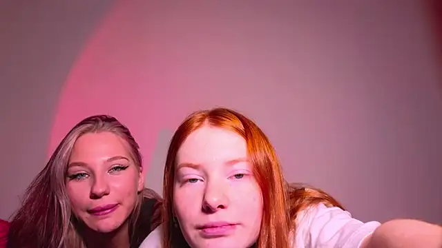 Snapshot of MiaKeler chatting on December 2024 10:02:02 PM MiaKeler online show from December 2024 10:02:02 PM