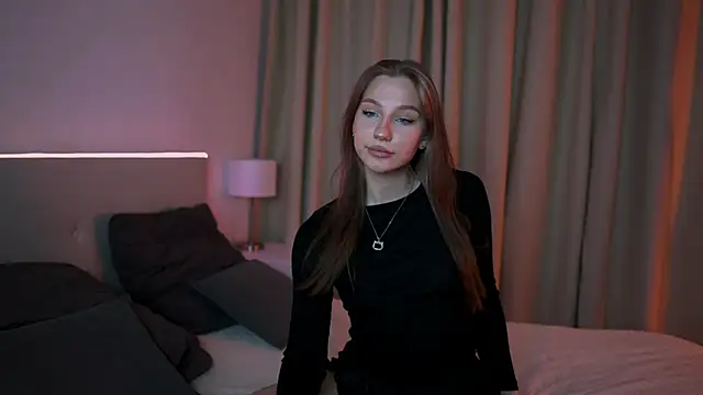 Snapshot of MiaKeler chatting on February 2025 09:48:01 PM MiaKeler online show from February 2025 09:48:01 PM