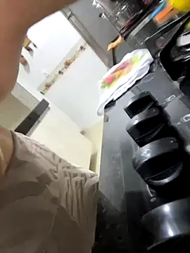 lupyta20 online show from September 2025 11:34:02 AM