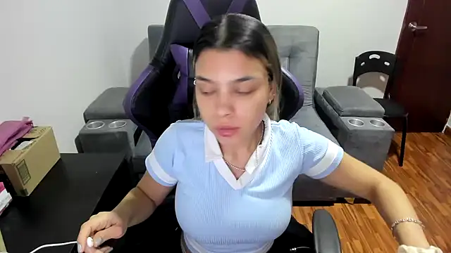 LuisaReyes 2911 online show from January 2025 03:01:01 AM