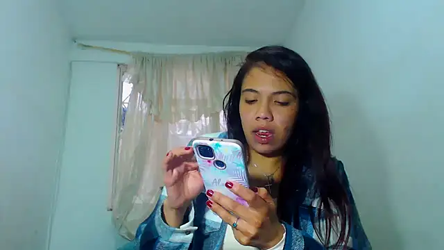 Snapshot of AmaraRoberts420 chatting on January 2025 09:22:01 PM AmaraRoberts420 online show from January 2025 09:22:01 PM