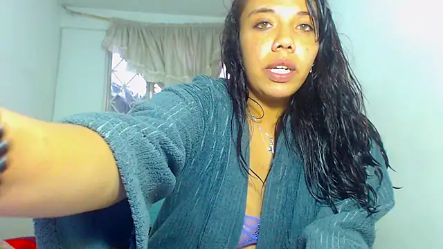 Snapshot of AmaraRoberts420 chatting on March 2025 09:38:02 PM AmaraRoberts420 online show from March 2025 09:38:02 PM