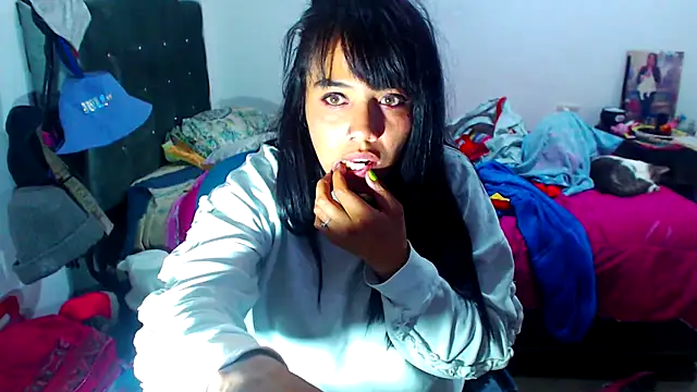 Snapshot of AmaraRoberts420 chatting on September 2025 12:32:01 AM AmaraRoberts420 online show from September 2025 12:32:01 AM