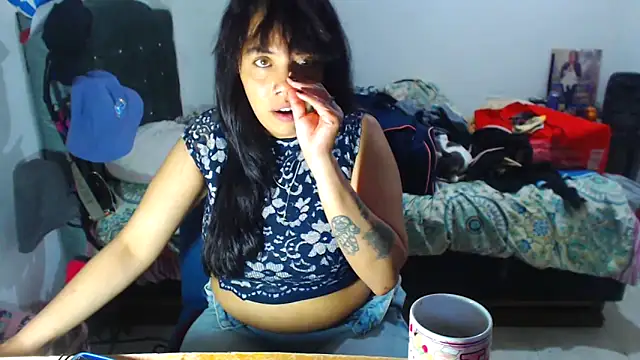 Snapshot of AmaraRoberts420 chatting on September 2025 03:21:01 AM AmaraRoberts420 online show from September 2025 03:21:01 AM