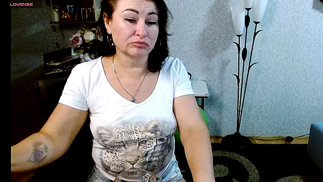 BeatriksS online show from October 2025 05:24:02 PM