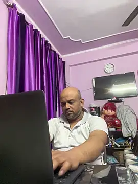 Snapshot of Dick_6inches chatting on November 2025 04:39:02 PM Dick 6inches online show from November 2025 04:39:02 PM