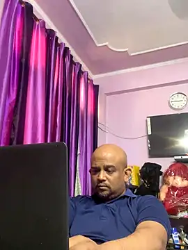 Snapshot of Dick_6inches chatting on November 2025 09:09:01 AM Dick 6inches online show from November 2025 09:09:01 AM