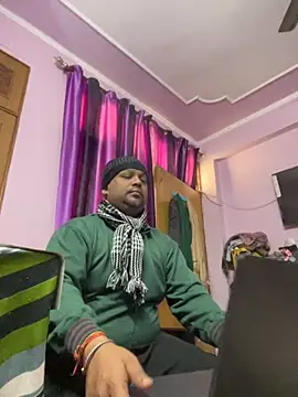 Snapshot of Dick_6inches chatting on November 2025 05:28:02 AM Dick 6inches online show from November 2025 05:28:02 AM