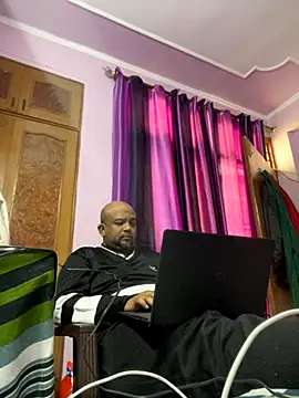 Snapshot of Dick_6inches chatting on November 2025 04:26:02 AM Dick 6inches online show from November 2025 04:26:02 AM