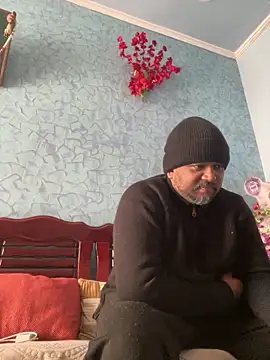 Snapshot of Dick_6inches chatting on December 2025 08:31:02 AM Dick 6inches online show from December 2025 08:31:02 AM