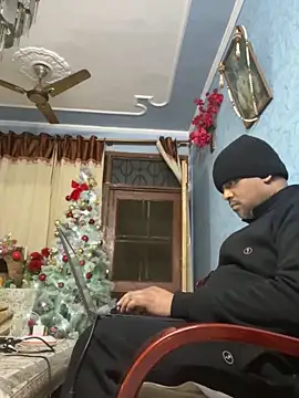 Snapshot of Dick_6inches chatting on December 2025 03:41:02 PM Dick 6inches online show from December 2025 03:41:02 PM