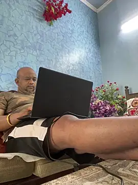 Snapshot of Dick_6inches chatting on February 2026 03:18:01 AM Dick 6inches online show from February 2026 03:18:01 AM