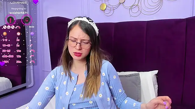 AmbeerWood  online show from March 2025 02:45:02 PM