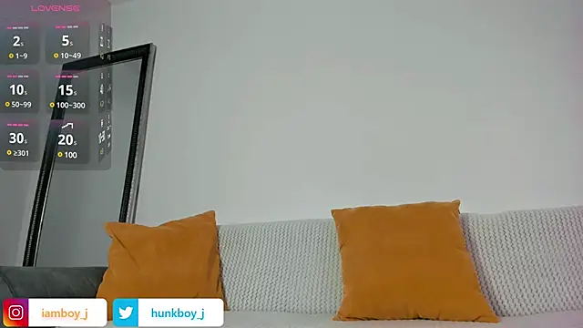 Snapshot of FitnessMaleModel chatting on January 2025 09:05:01 PM FitnessMaleModel online show from January 2025 09:05:01 PM