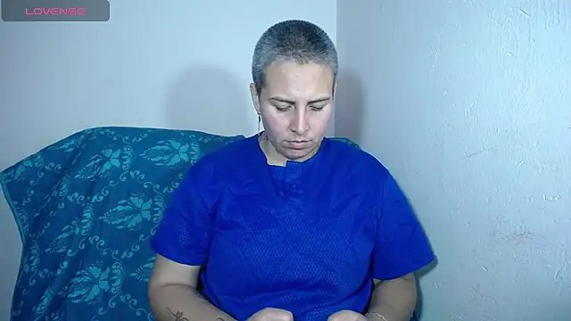 Yessi rousse online show from January 2025 09:50:01 PM