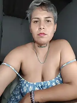 Yessi rousse online show from May 2026 11:34:04 PM
